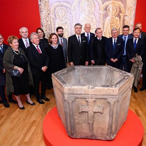 Otvorena izložba "U početku bijaše kraljevstvo" u Galeriji Klovićevi dvori